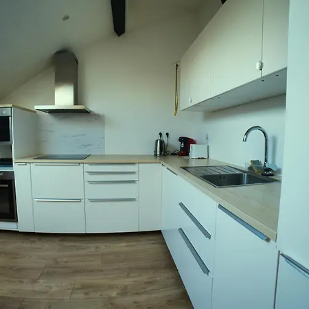 Alloggio in famiglia 18m2, Sdb Pv, Centre, Wifi, 100m2 Tourcoing